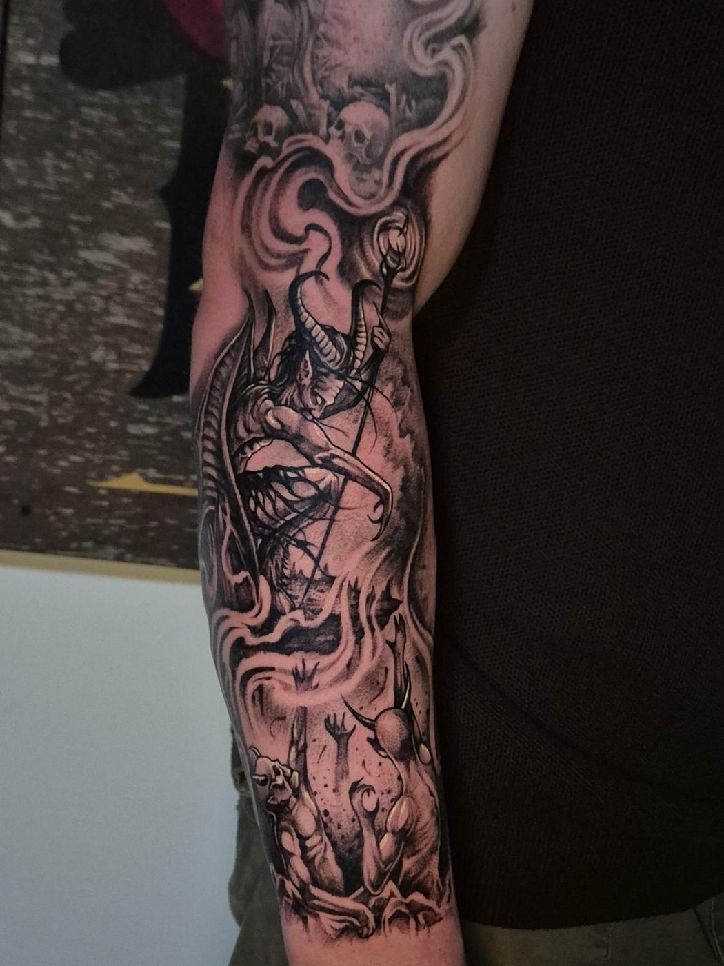 Demon sleeve